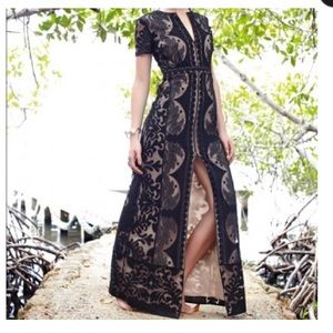 NWT BCBG MaxAzria Cailean Gown - 4